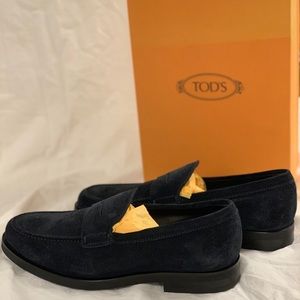 Men’s Tods Suede Loafers US Size 9